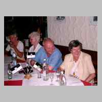 59-09-1143 5. Kirchspieltreffen 2003. Eva Feigenbaum, Irmgard und Dietrich Krause und Gerda Martens..JPG